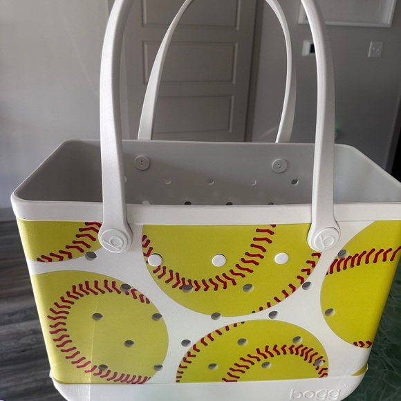 BOGG BAG Yellow and White Sports Tote - Picture 2 of 5